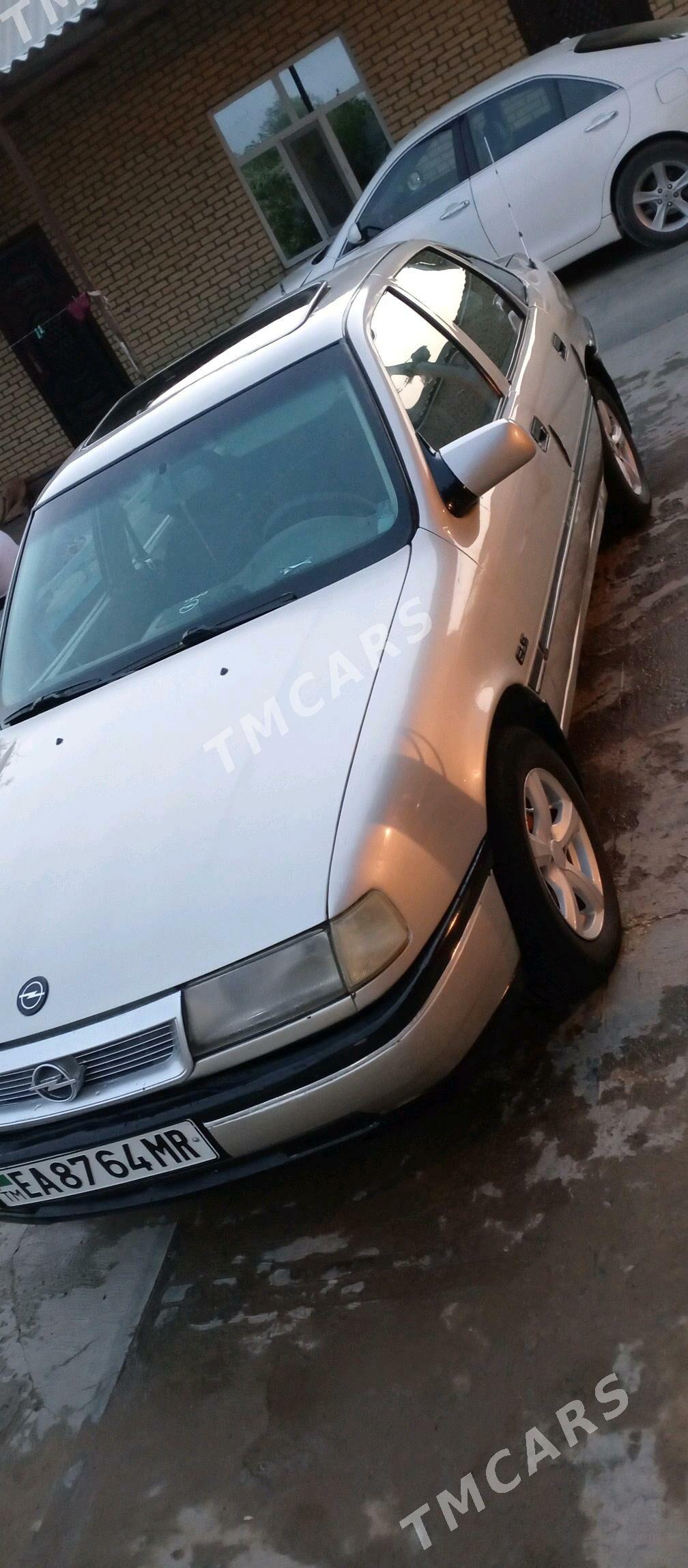 Opel Vectra 1990 - 32 000 TMT - Байрамали - img 4