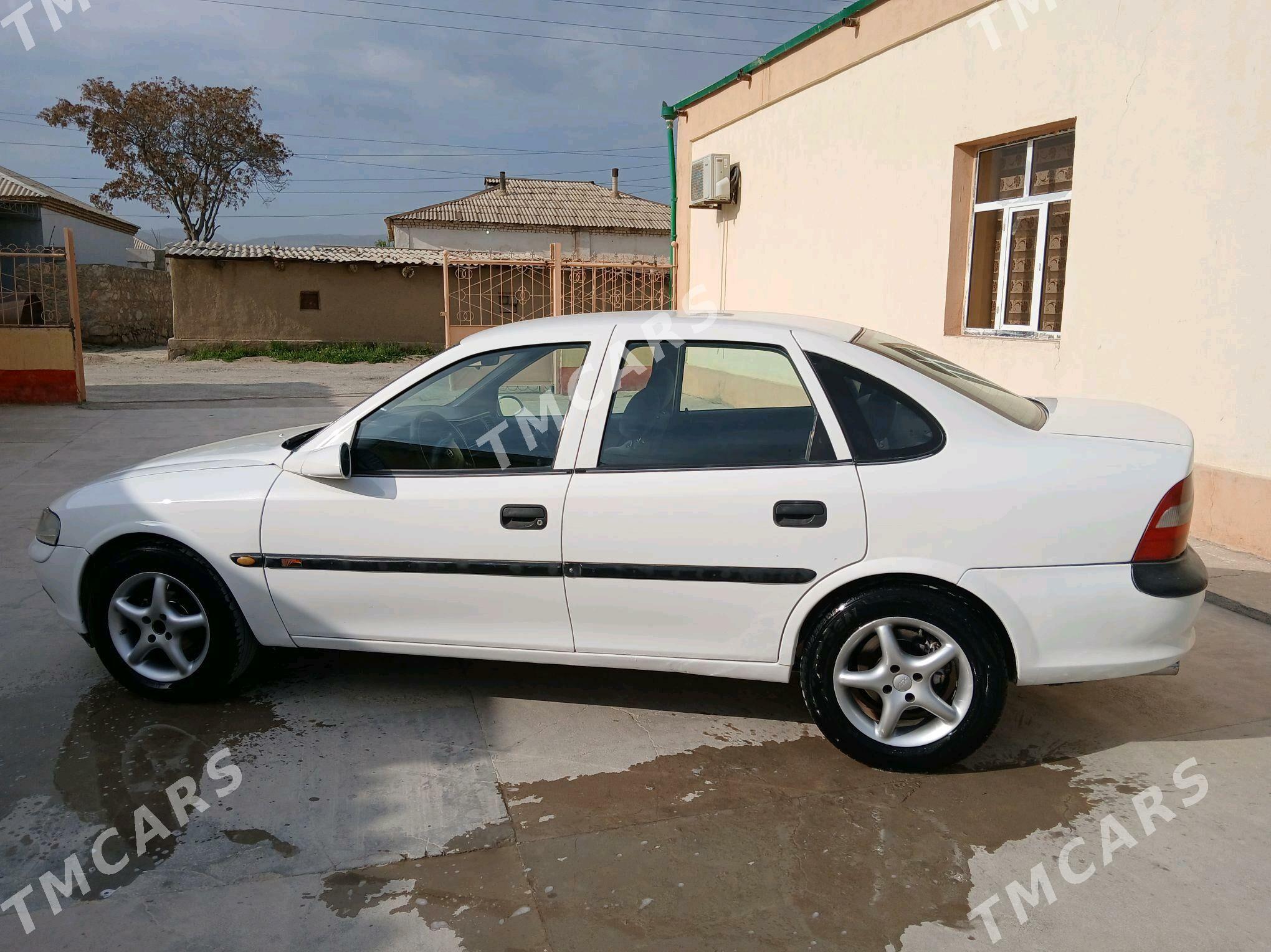 Opel Vectra 1998 - 45 000 TMT - Бахарден - img 2