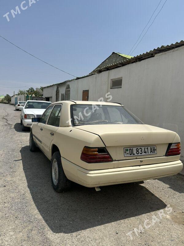 Mercedes-Benz E300 1988 - 40 000 TMT - Aşgabat - img 3