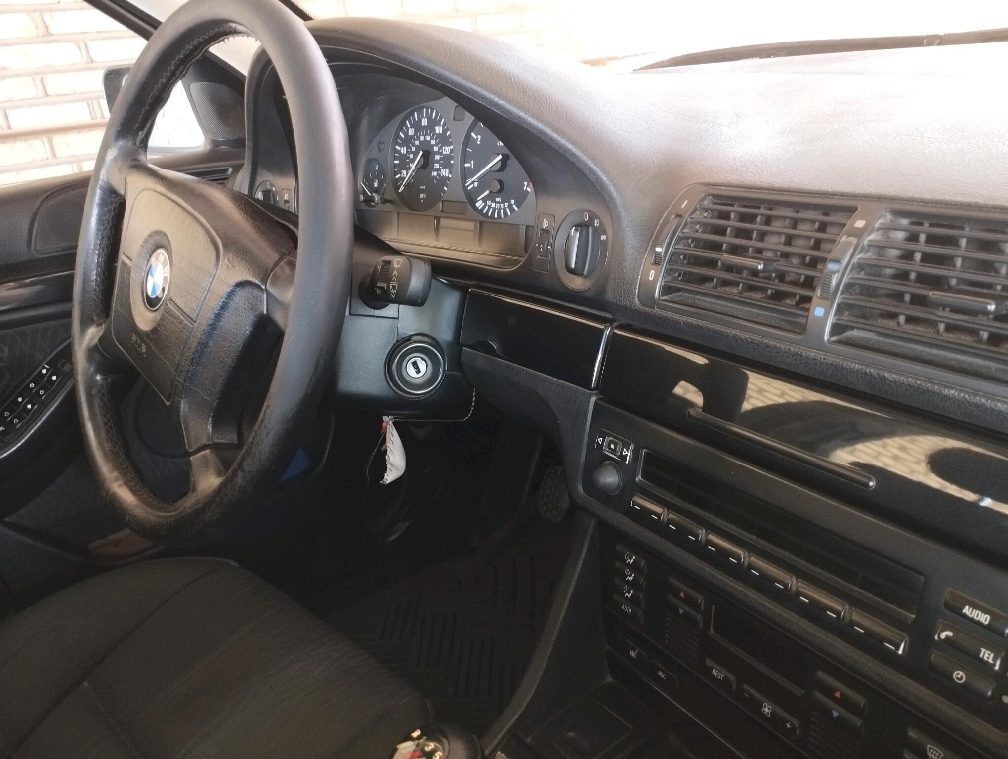 BMW 525 1999 - 119 000 TMT - Mary - img 9