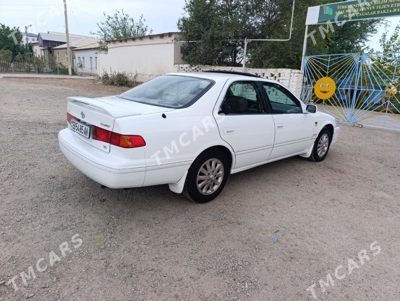 Toyota Camry 2000 - 160 000 TMT - Теджен - img 2