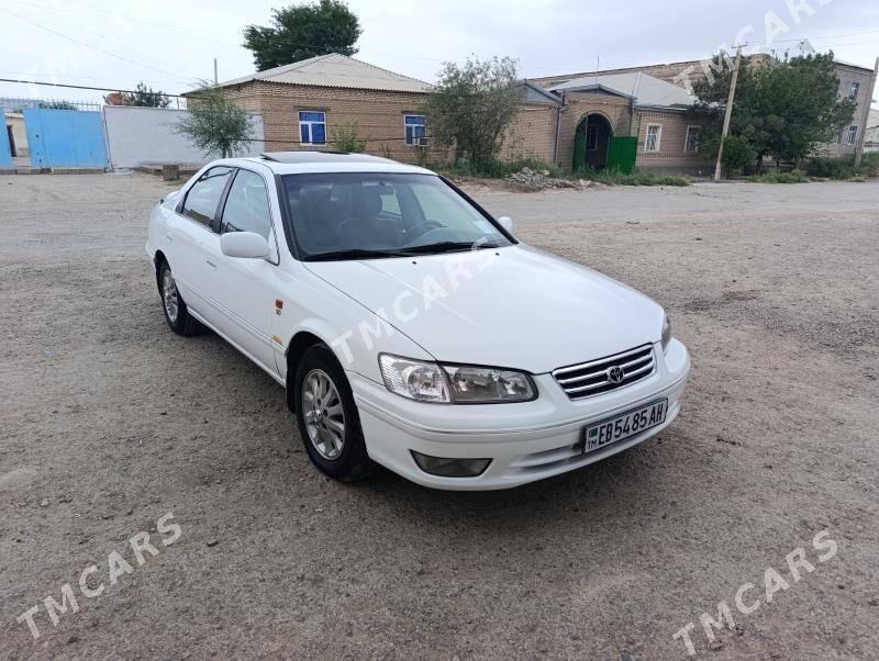 Toyota Camry 2000 - 160 000 TMT - Теджен - img 4