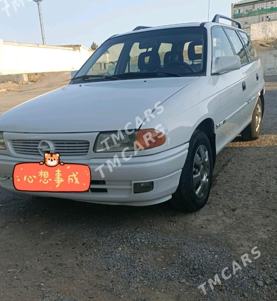 Opel Astra 1996 - 42 000 TMT - Gubadag - img 3