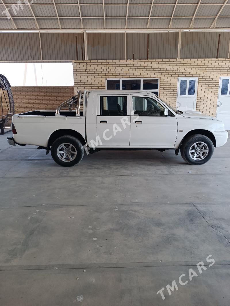 Mitsubishi L200 2004 - 90 000 TMT - Sakarçäge - img 3
