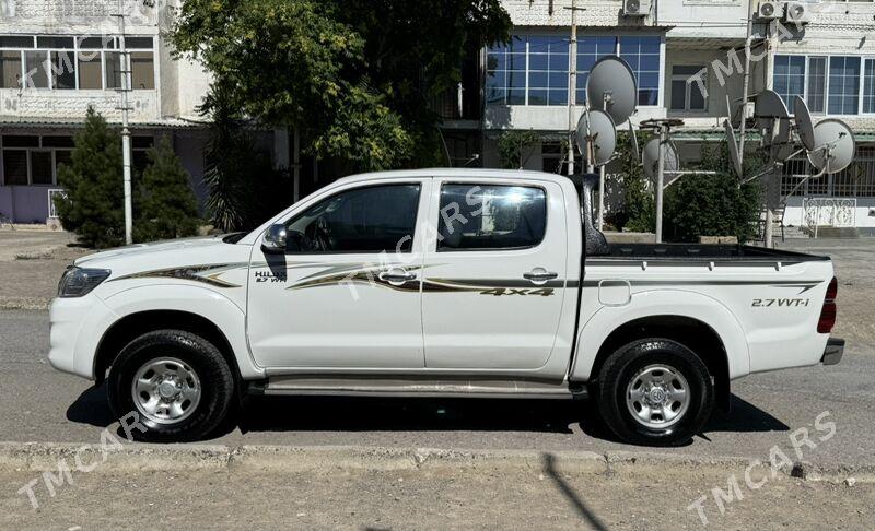 Toyota Hilux 2013 - 290 000 TMT - Туркменбаши - img 2