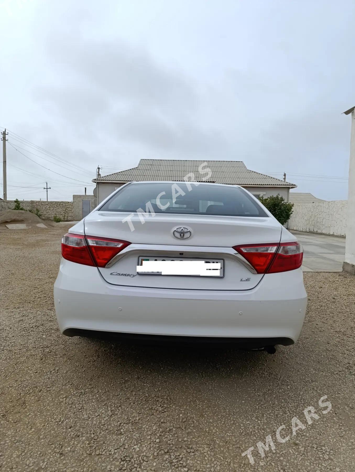 Toyota Camry 2017 - 280 000 TMT - Хазар - img 3