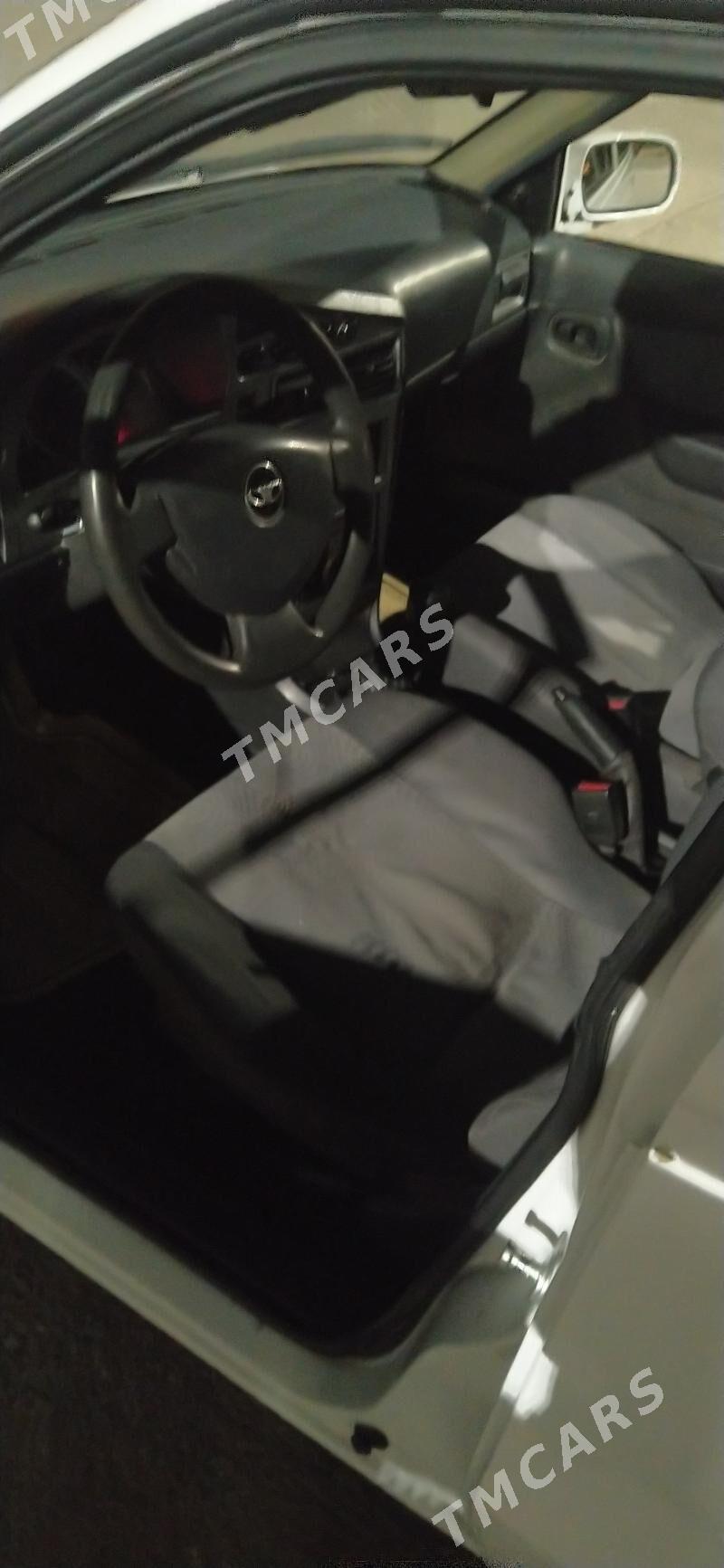 Toyota Corolla 2010 - 70 000 TMT - Aşgabat - img 3