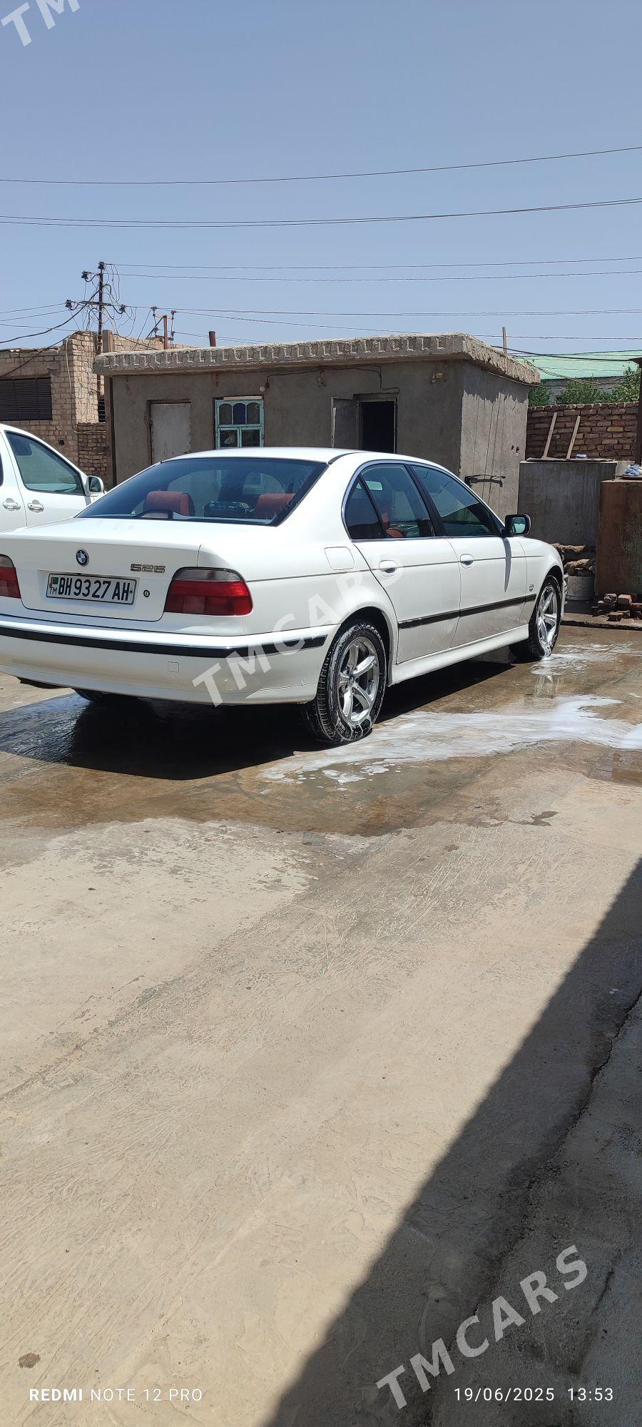 BMW 525 2000 - 90 000 TMT - Теджен - img 4