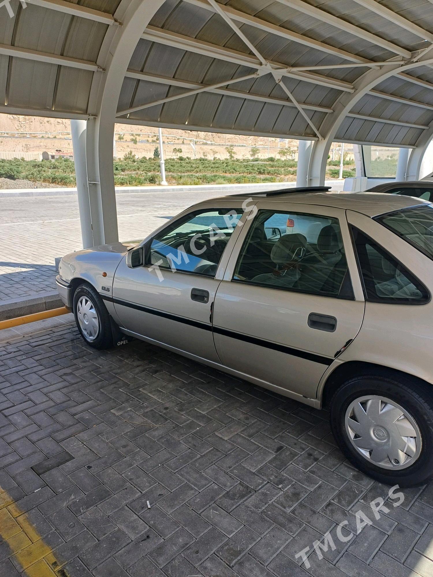 Opel Vectra 1991 - 39 999 TMT - Туркменбаши - img 2
