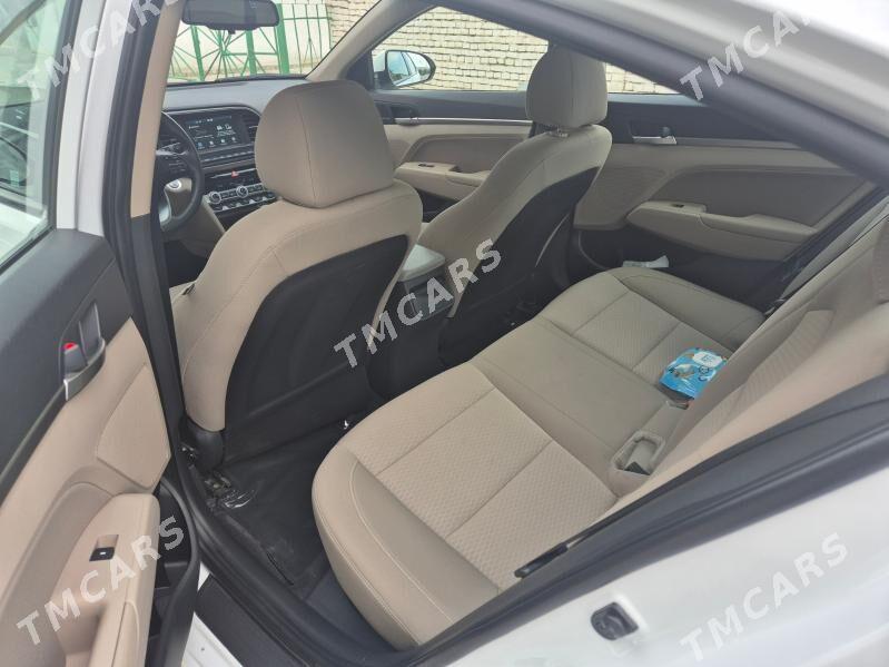 Hyundai Elantra 2020 - 206 850 TMT - Büzmeýin - img 5