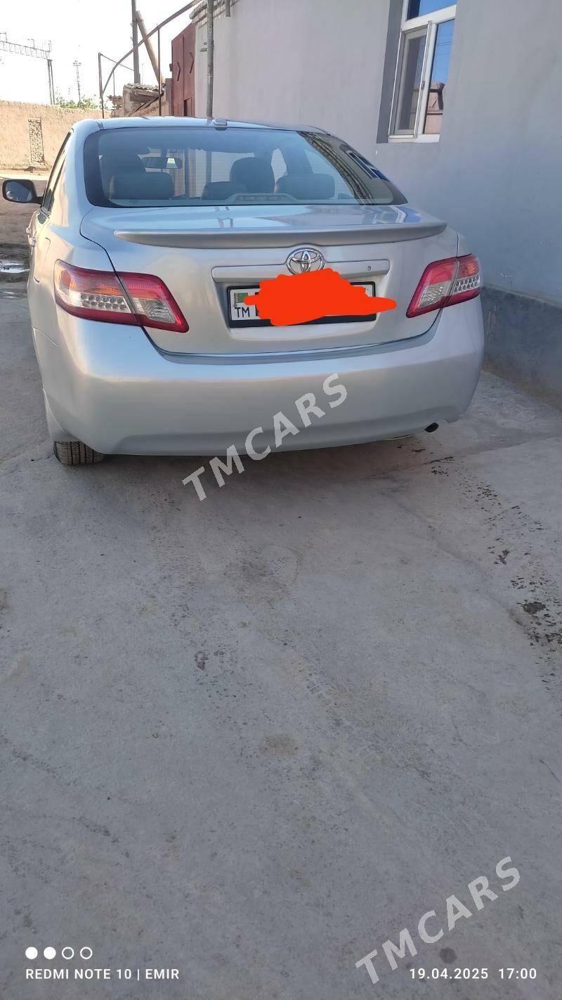 Toyota Camry 2011 - 155 000 TMT - Дашогуз - img 2