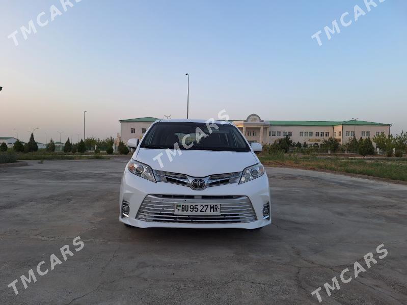Toyota Sienna 2020 - 400 000 TMT - Мары - img 2