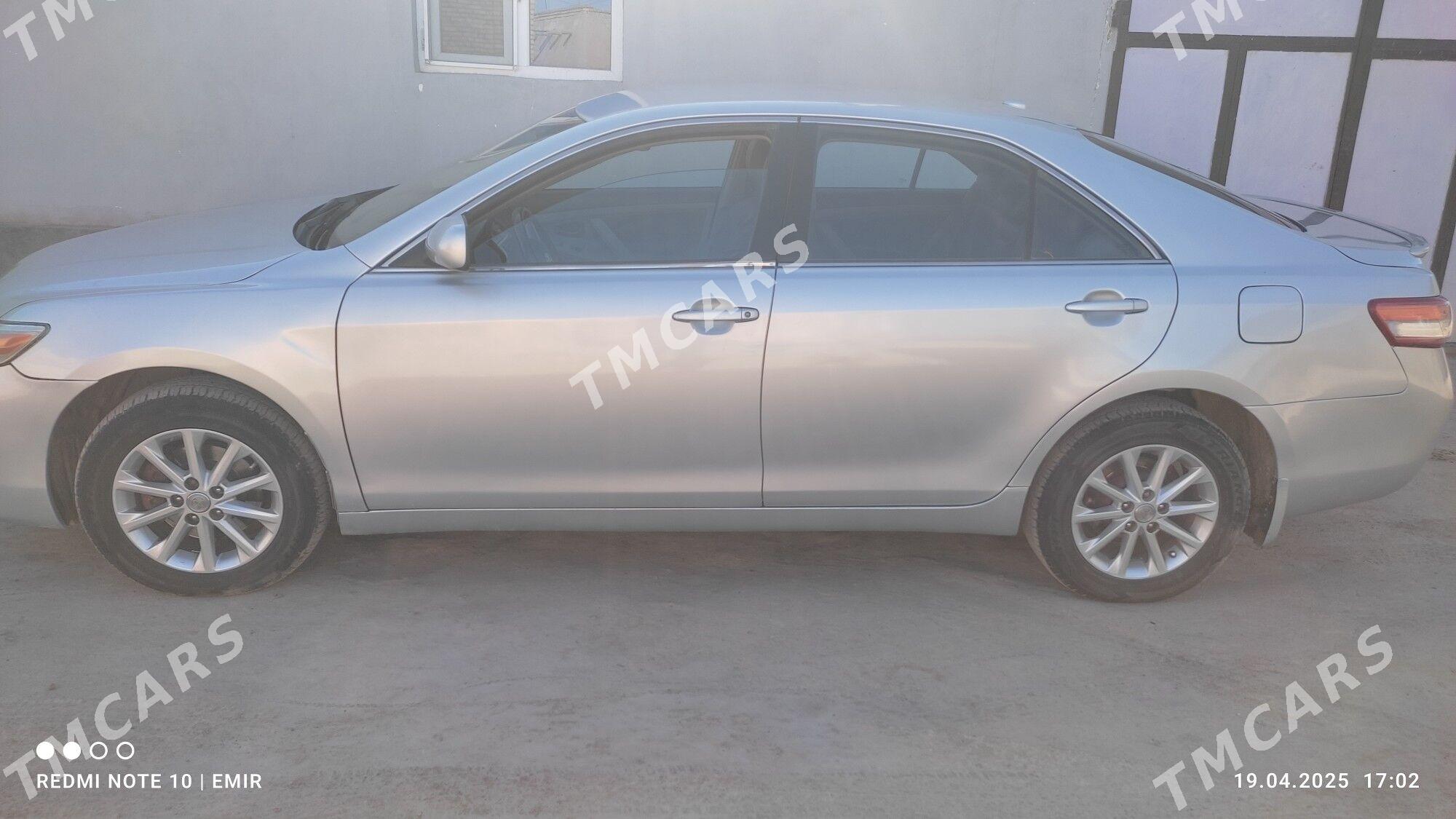 Toyota Camry 2011 - 155 000 TMT - Дашогуз - img 3