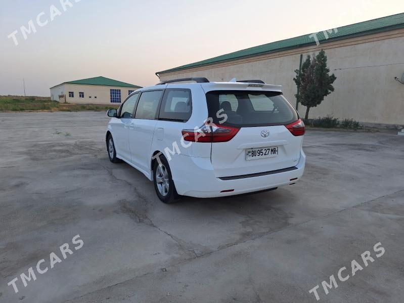 Toyota Sienna 2020 - 400 000 TMT - Мары - img 3