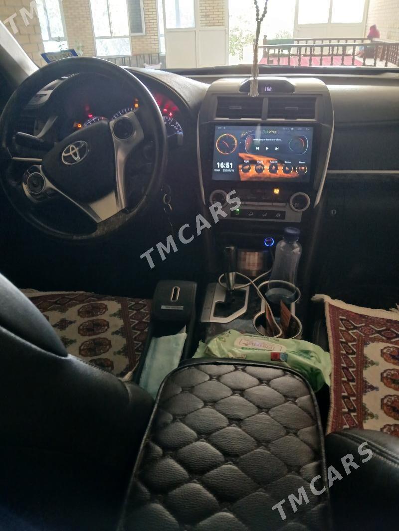 Toyota Camry 2012 - 200 000 TMT - Сакар - img 10