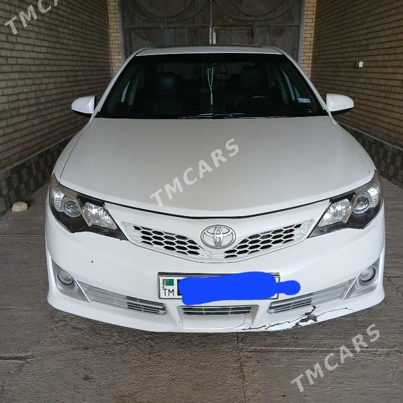 Toyota Camry 2012 - 200 000 TMT - Сакар - img 4