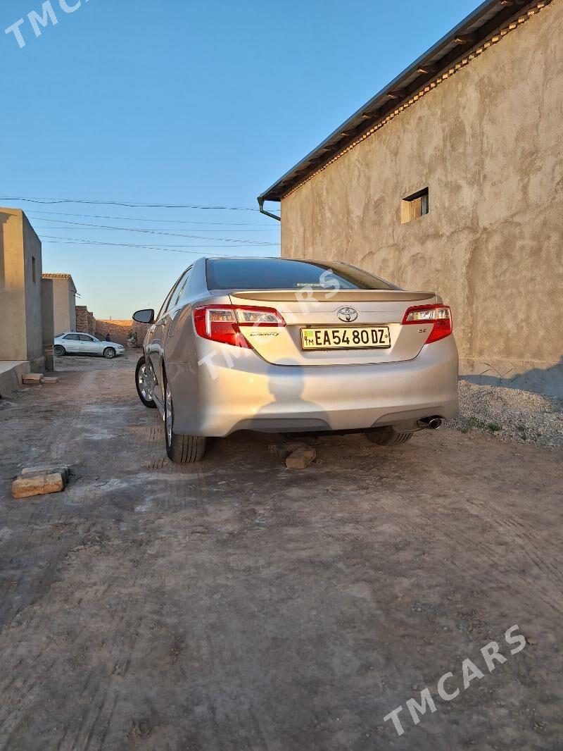 Toyota Camry 2012 - 200 000 TMT - етр. Туркменбаши - img 3