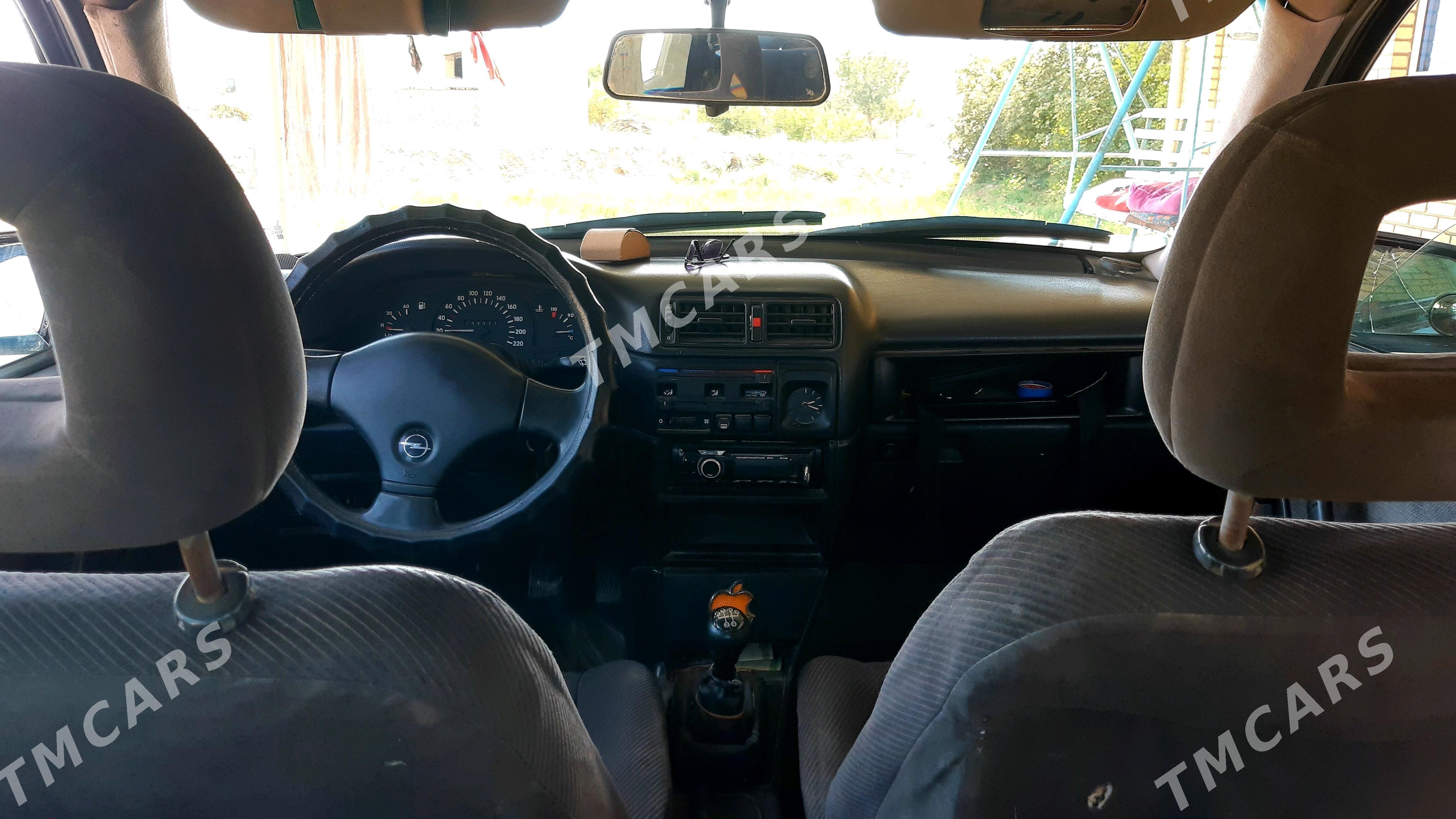 Opel Vectra 1991 - 24 000 TMT - Мары - img 8