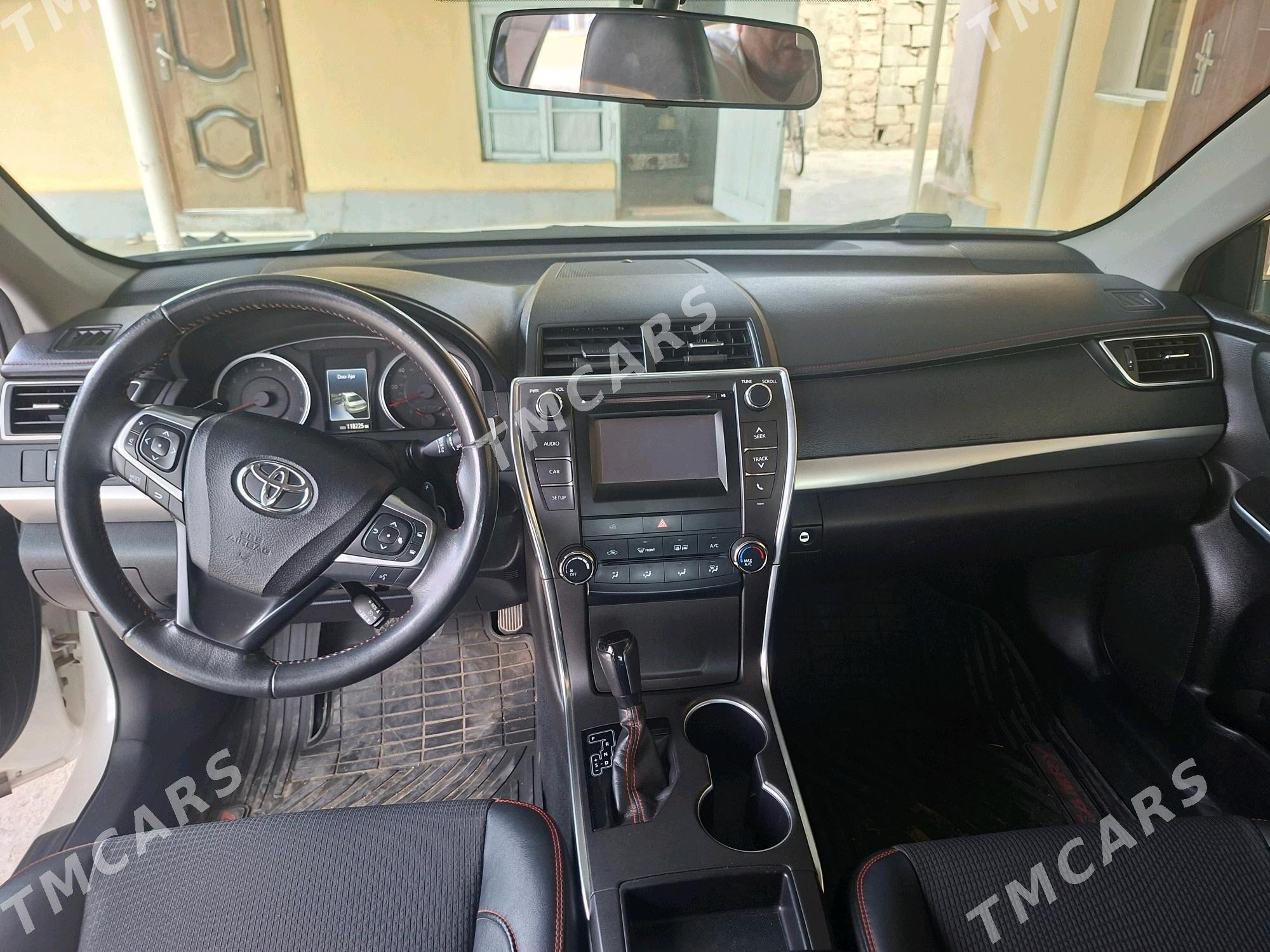 Toyota Camry 2017 - 260 000 TMT - Aşgabat - img 5