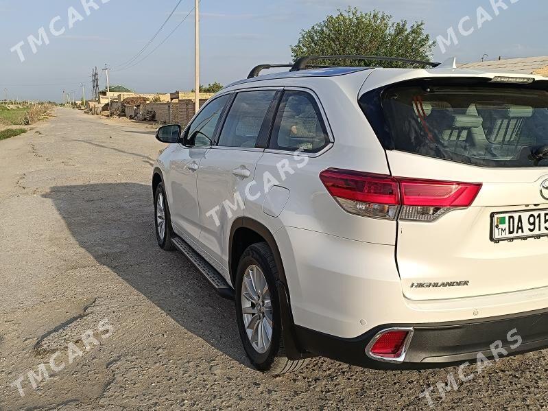 Toyota Highlander 2018 - 480 000 TMT - Türkmenabat - img 7