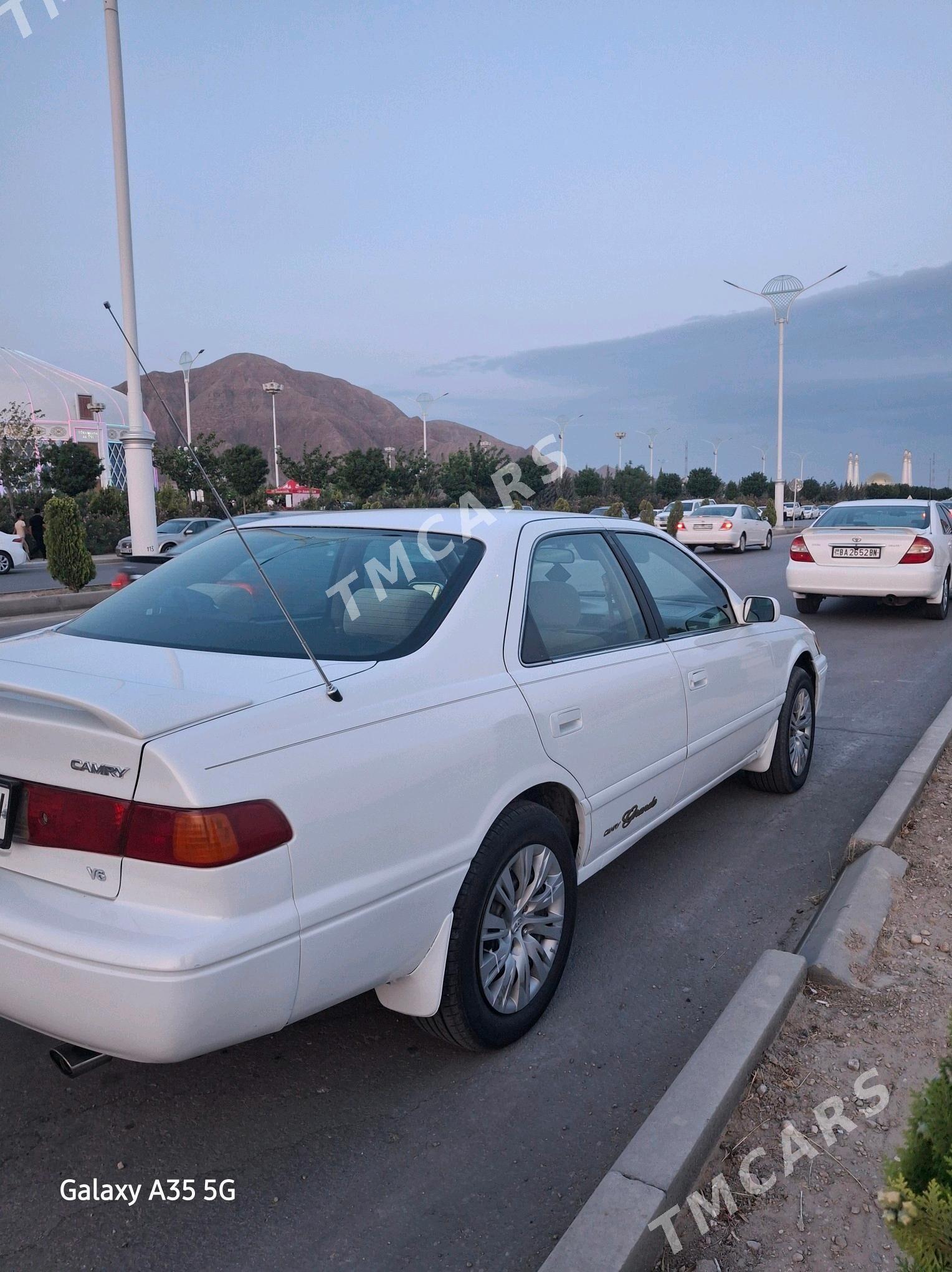 Toyota Camry 1997 - 130 000 TMT - Гумдаг - img 3