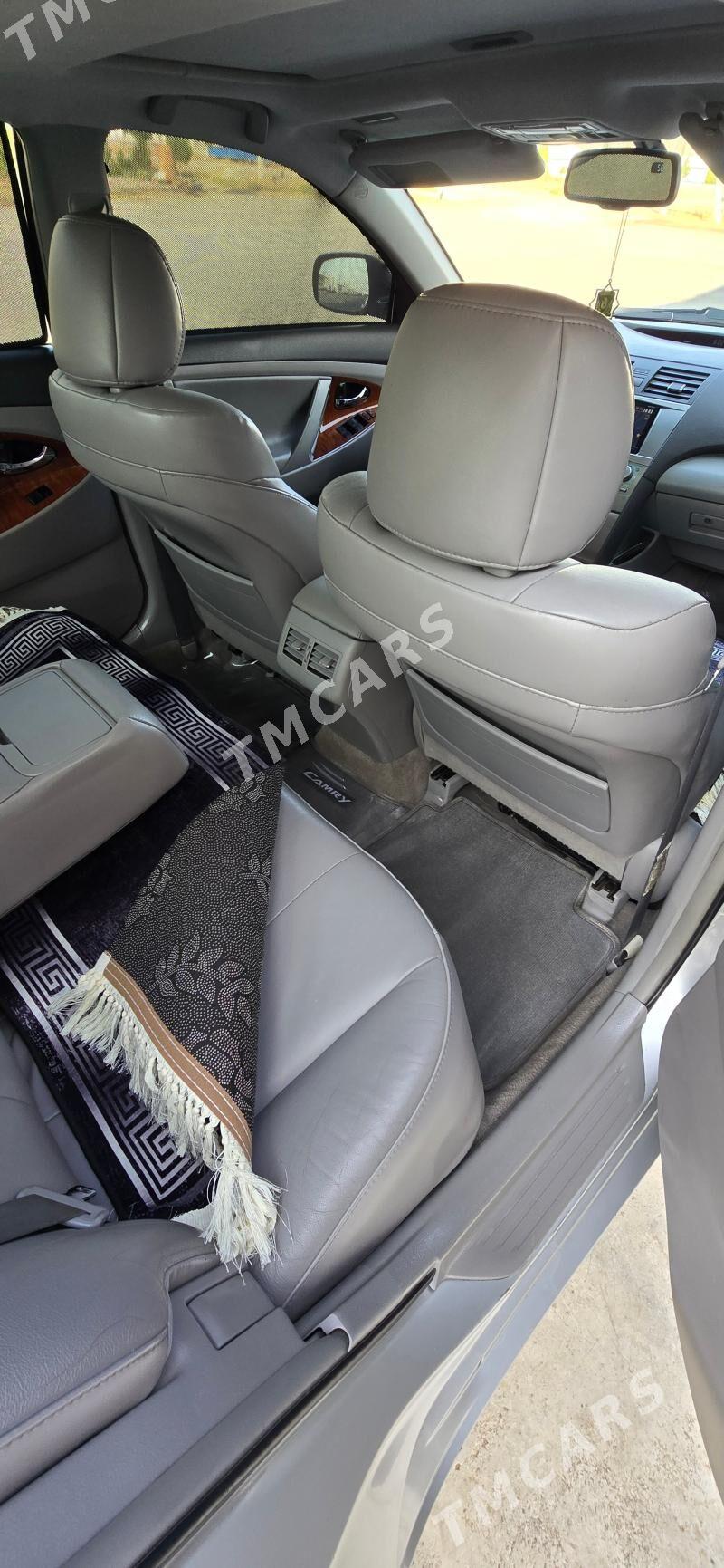 Toyota Camry 2008 - 230 000 TMT - 10 мкр - img 3