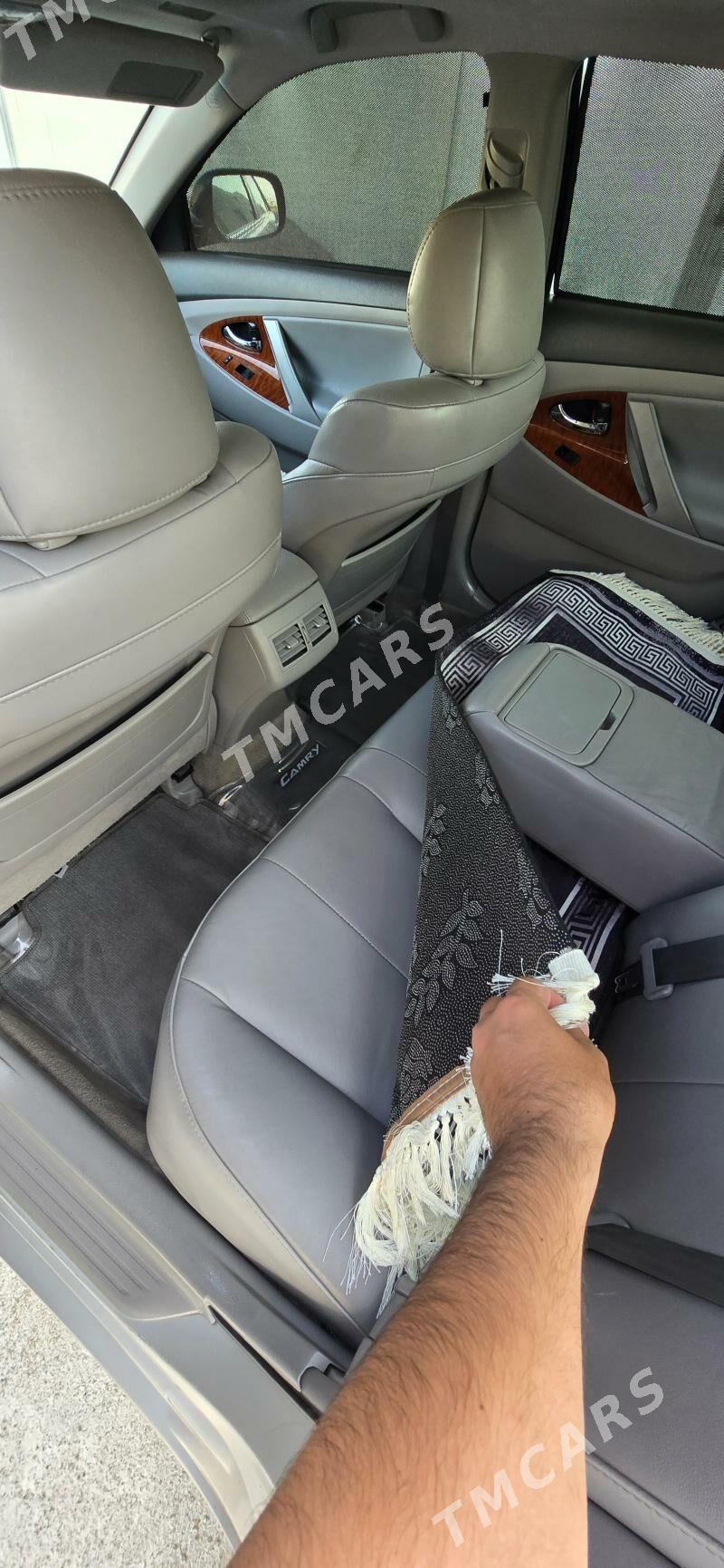 Toyota Camry 2008 - 230 000 TMT - 10 мкр - img 5