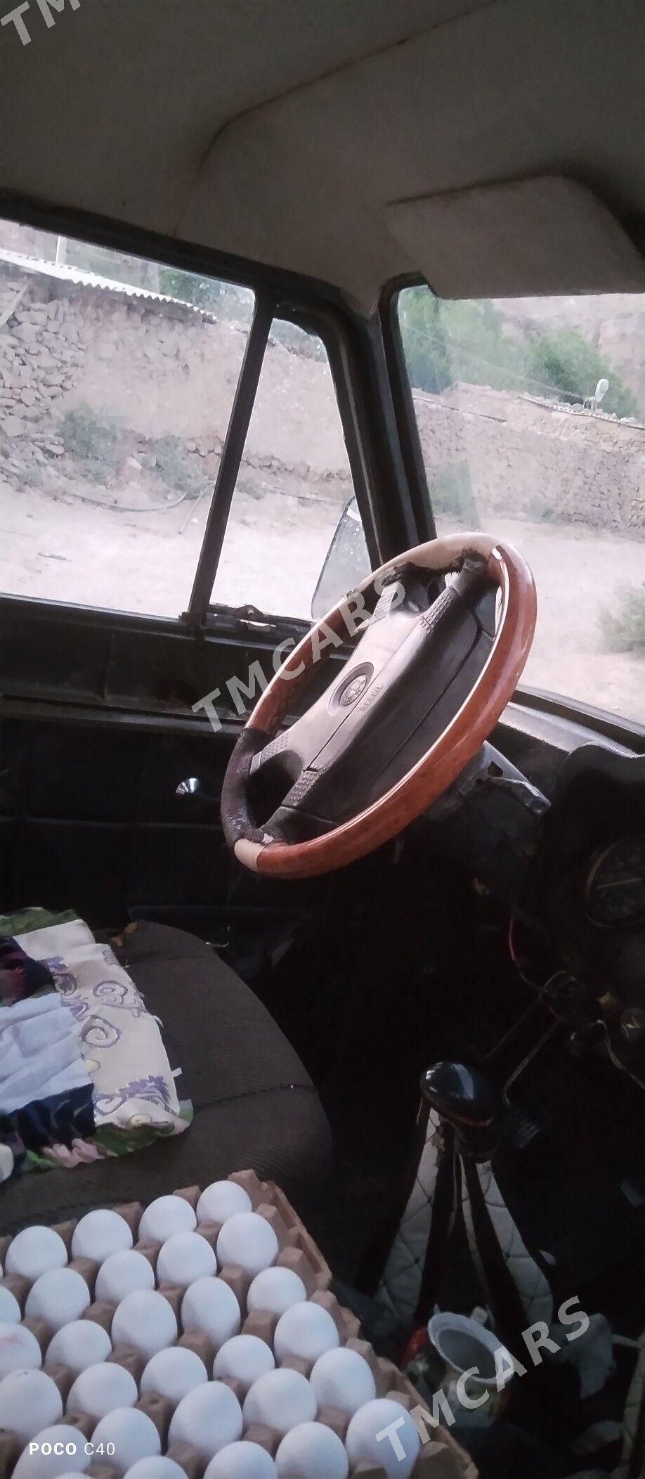 UAZ 469 2001 - 65 000 TMT - Magtymguly - img 3