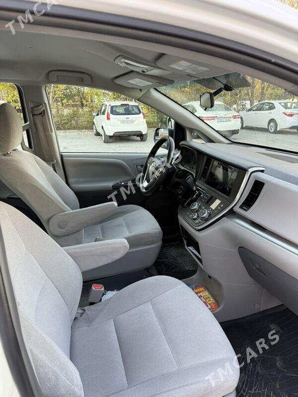 Toyota Sienna 2019 - 360 000 TMT - Ашхабад - img 4