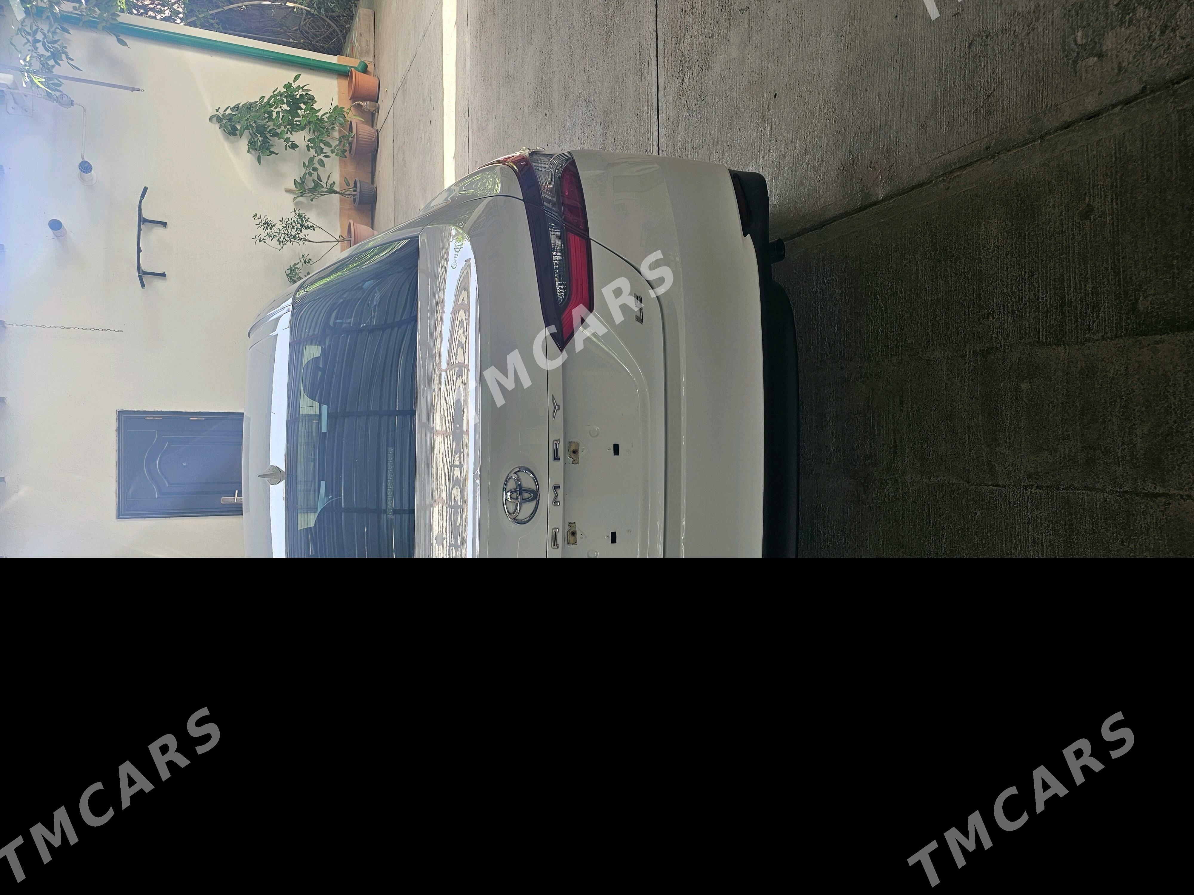 Toyota Camry 2021 - 345 000 TMT - Gagarin köç, köne Howa menzili - img 6