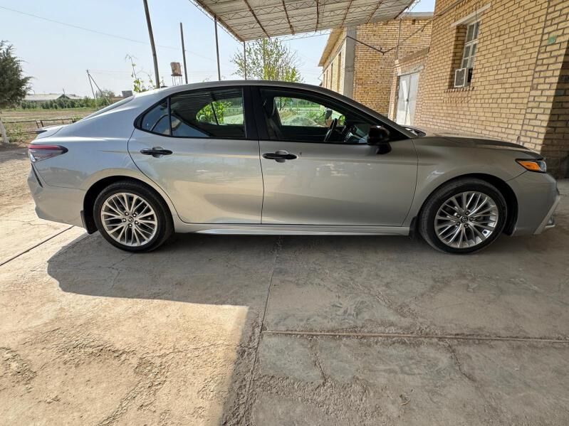 Toyota Camry 2020 - 305 000 TMT - Dänew - img 10