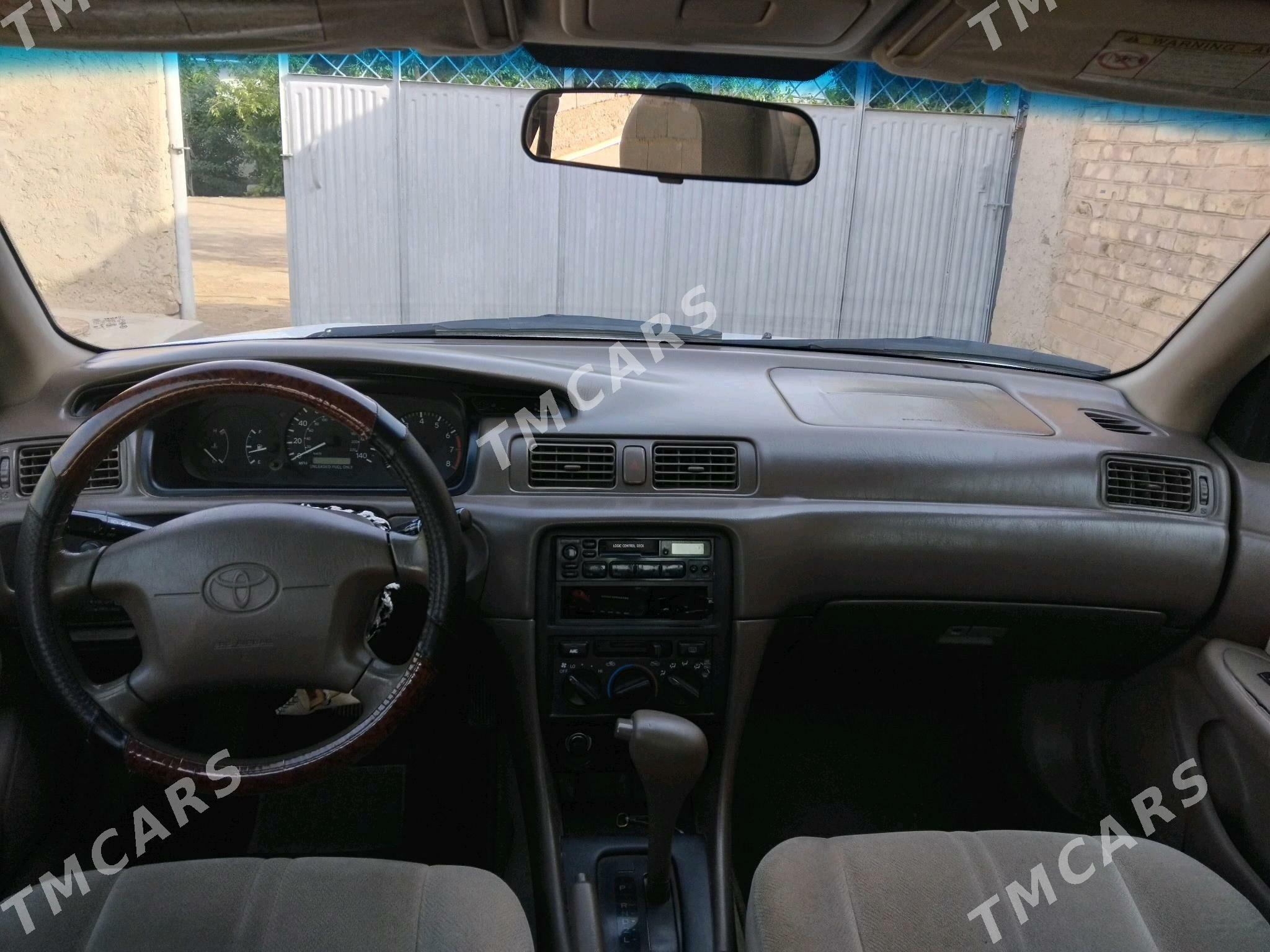 Toyota Camry 1999 - 110 000 TMT - Babadaýhan - img 3
