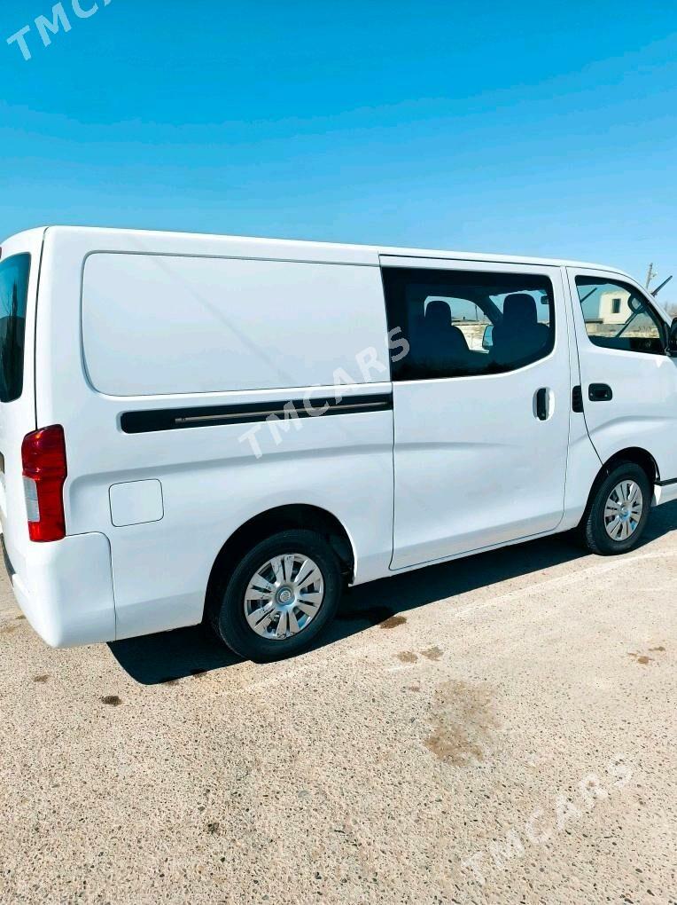 Nissan NV3500 2014 - 260 000 TMT - Wekilbazar - img 3