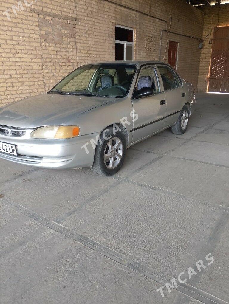 Toyota Corolla 2001 - 70 000 TMT - Çärjew - img 3
