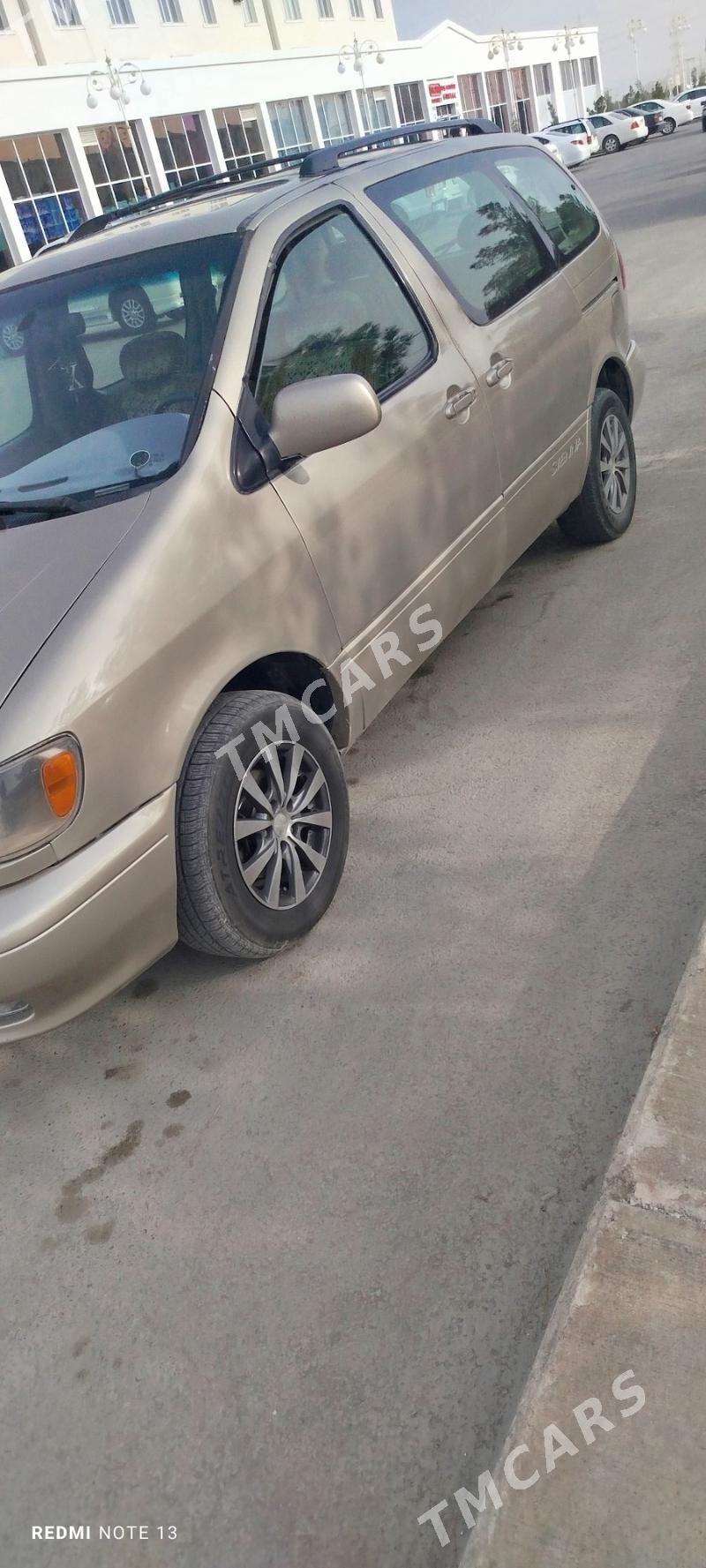 Toyota Sienna 2000 - 150 000 TMT - Чарджоу - img 4