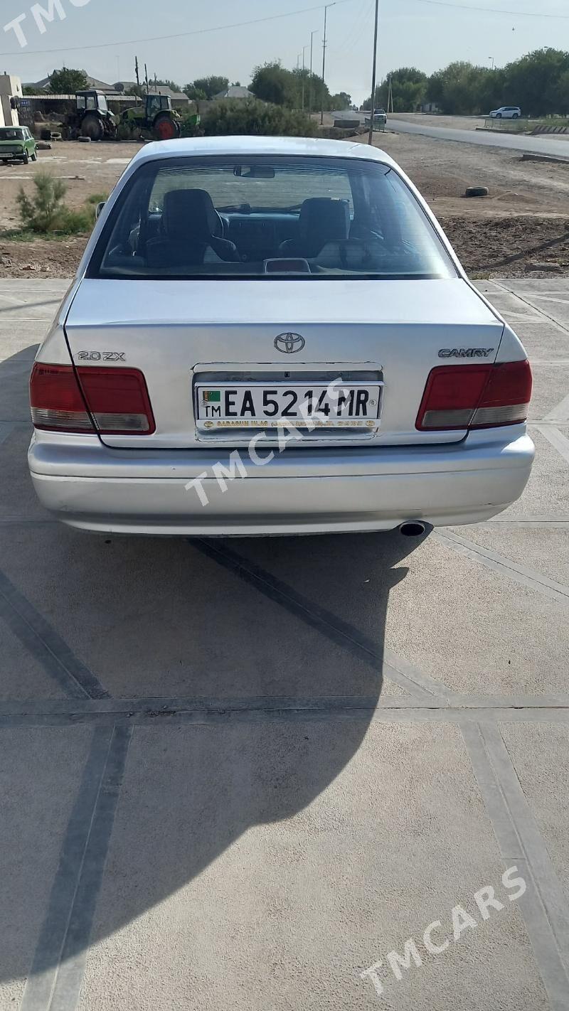 Toyota Camry 1995 - 49 000 TMT - Sakarçäge - img 4