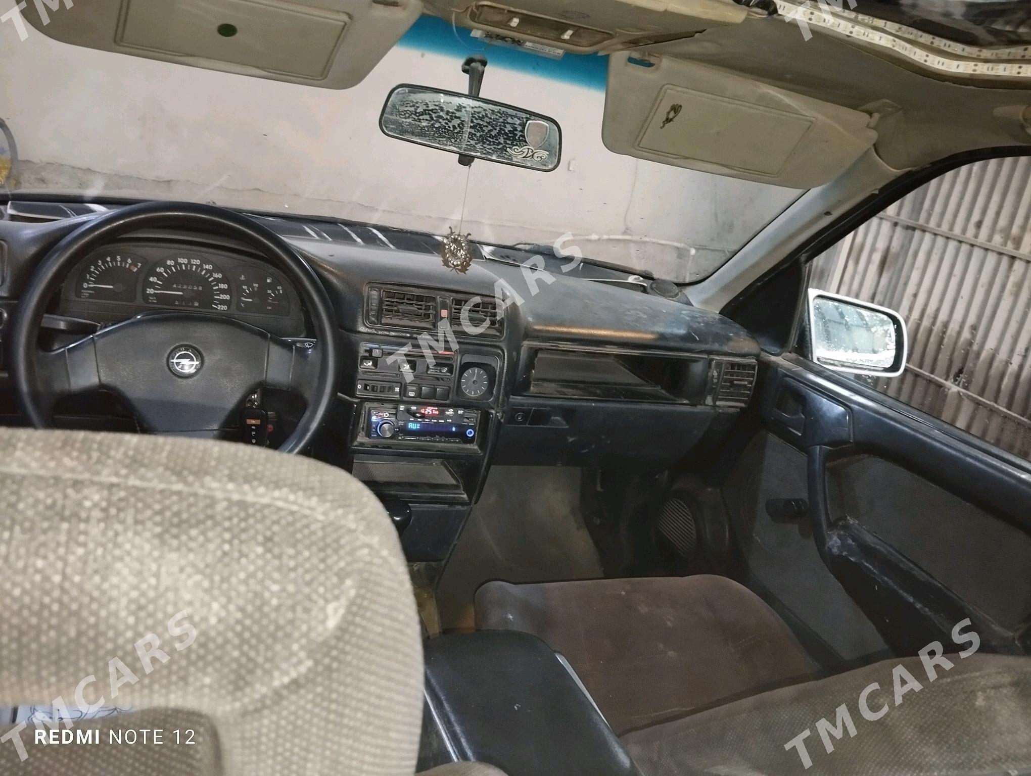 Opel Vectra 1992 - 23 000 TMT - Мары - img 4