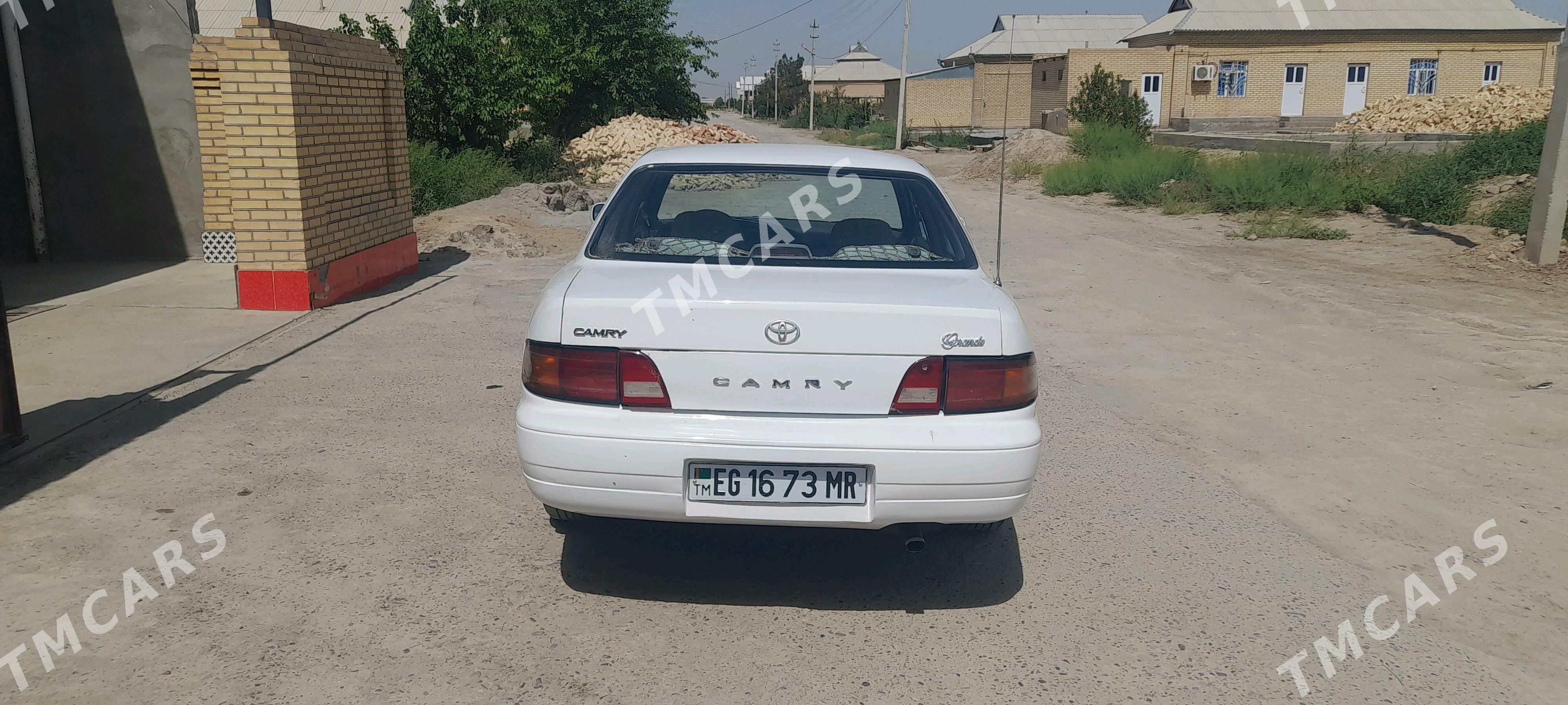 Toyota Camry 1994 - 76 000 TMT - Мары - img 3
