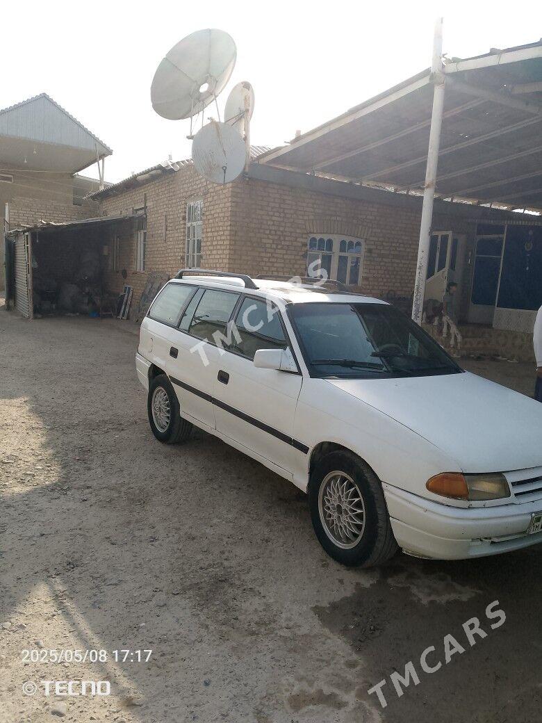 Opel Astra 1992 - 30 000 TMT - Mary - img 4