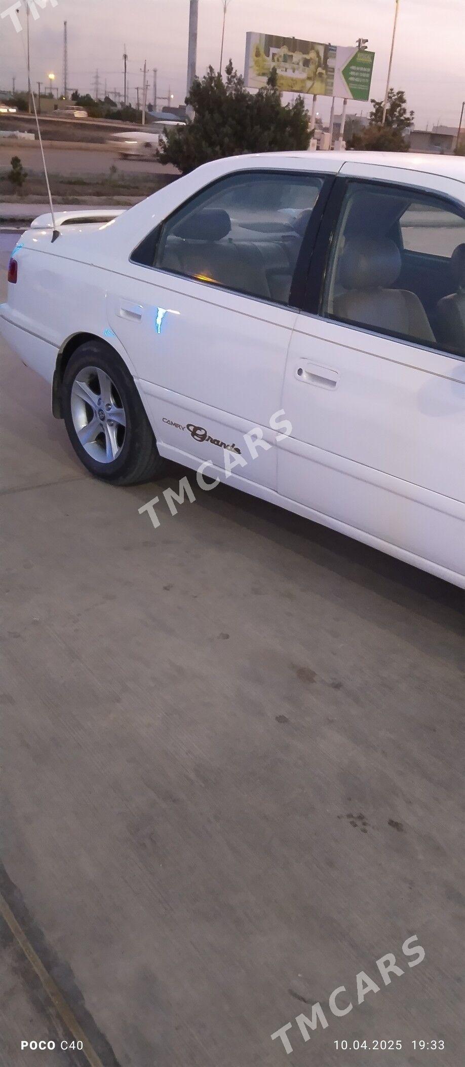 Toyota Camry 2000 - 140 000 TMT - Türkmenabat - img 3