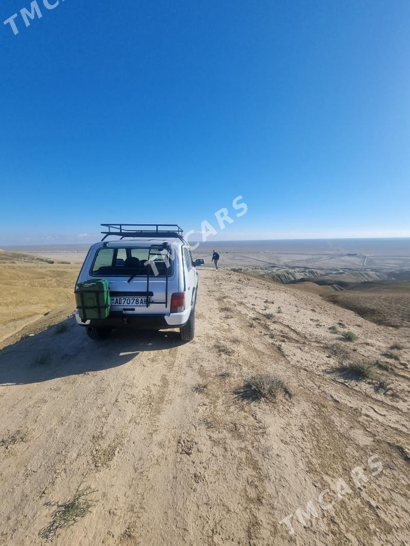 Lada Niva 2011 - 117 000 TMT - Ялкым - img 6