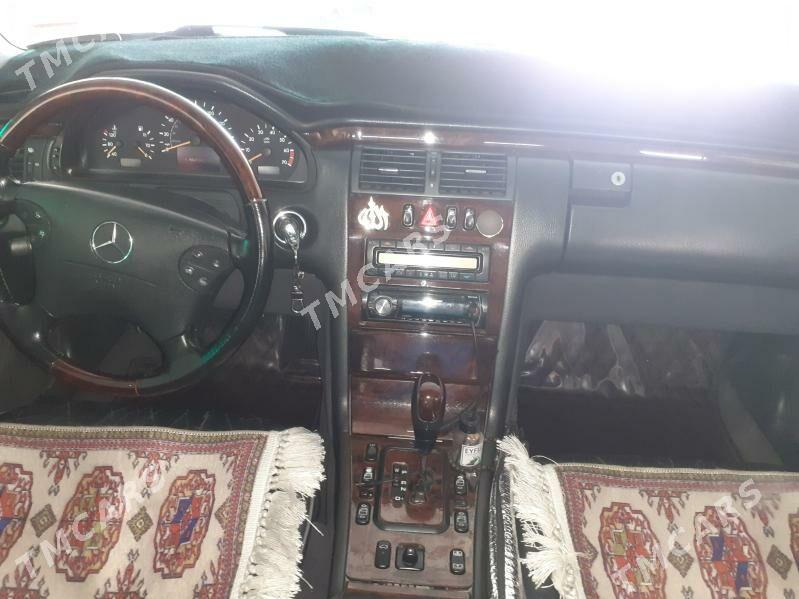Mercedes-Benz E320 2001 - 150 000 TMT - Туркменбаши - img 6