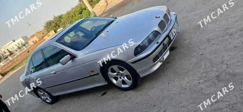 BMW 540 1999 - 110 000 TMT - Çärjew - img 5