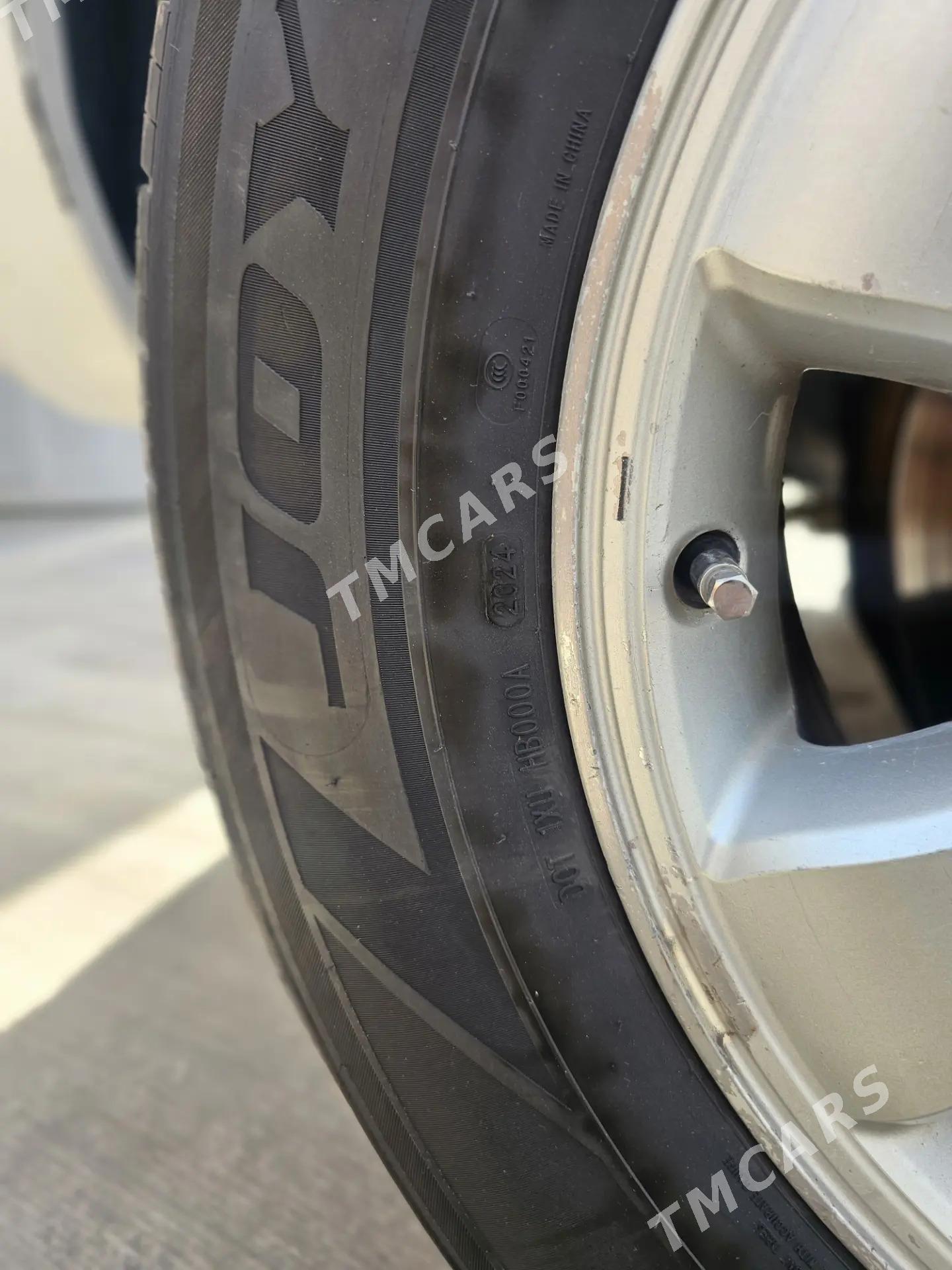 Toyota Land Cruiser Prado 2007 - 255 000 TMT - Сакар - img 4