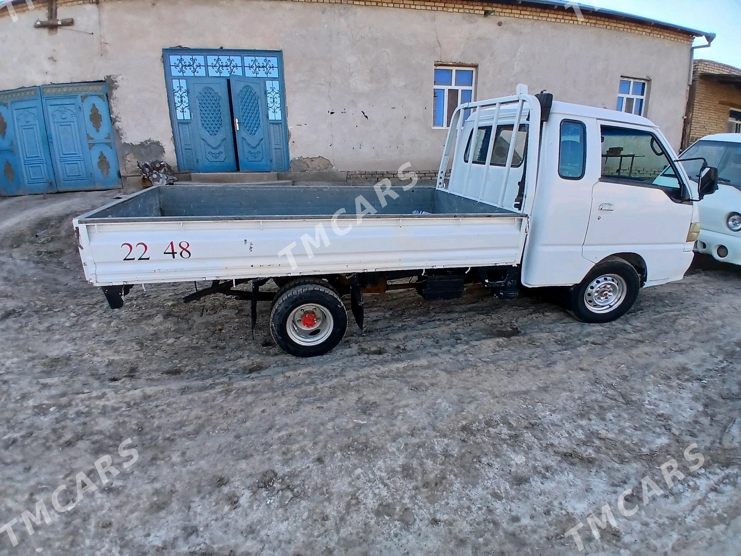 Hyundai H100 2002 - 75 000 TMT - Гурбансолтан Едже - img 2