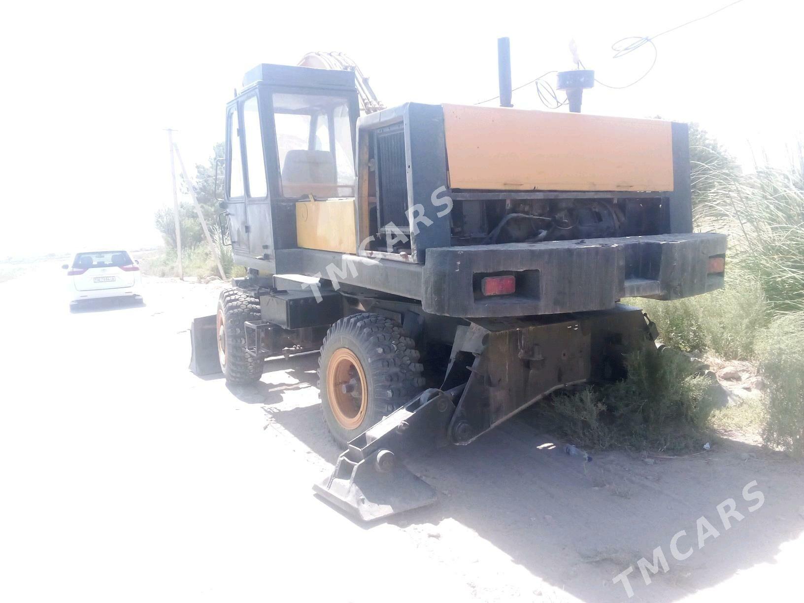JCB 3CX Compact 1996 - 130 000 TMT - Дянев - img 2
