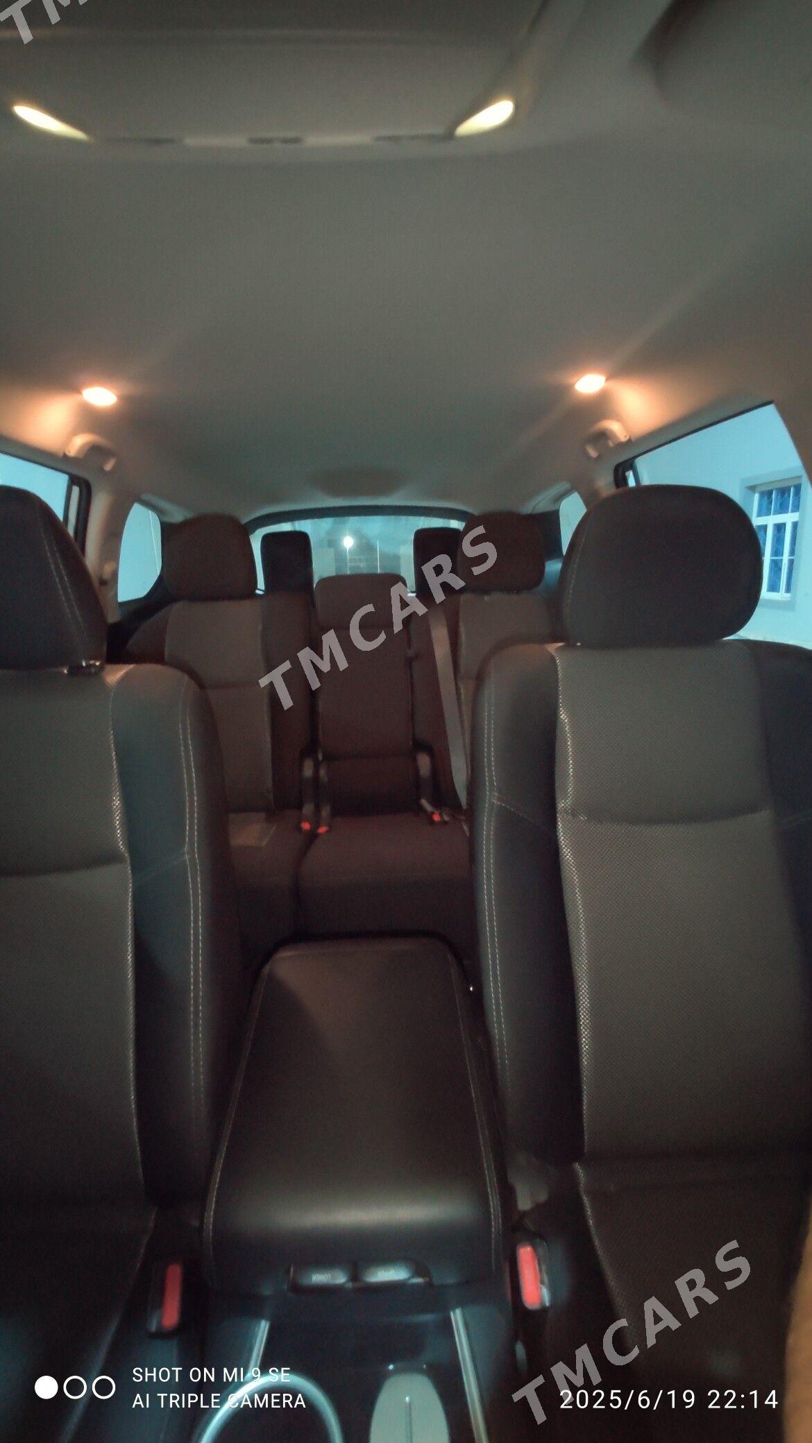 Nissan Pathfinder 2020 - 300 000 TMT - Baýramaly - img 3
