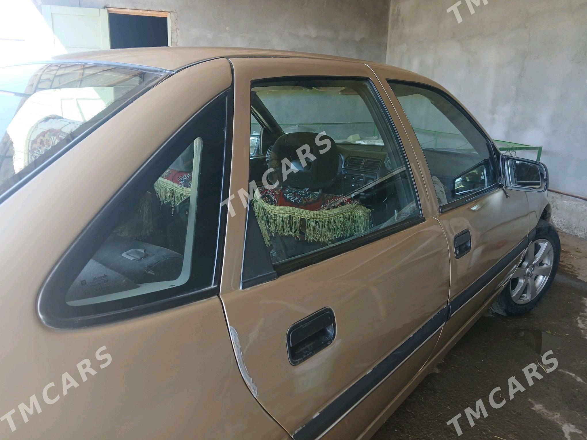 Opel Vectra 1990 - 32 000 TMT - Daşoguz - img 4