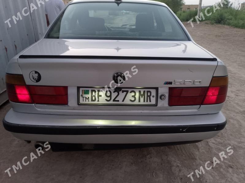 BMW 520 1990 - 32 000 TMT - Мургап - img 4