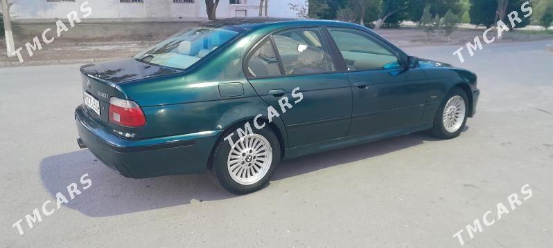 BMW E39 2002 - 95 000 TMT - Дашогуз - img 3